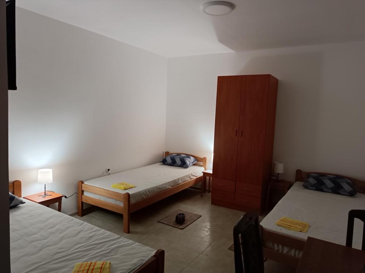 Adamovic Apartment Pirot Ngoại thất bức ảnh