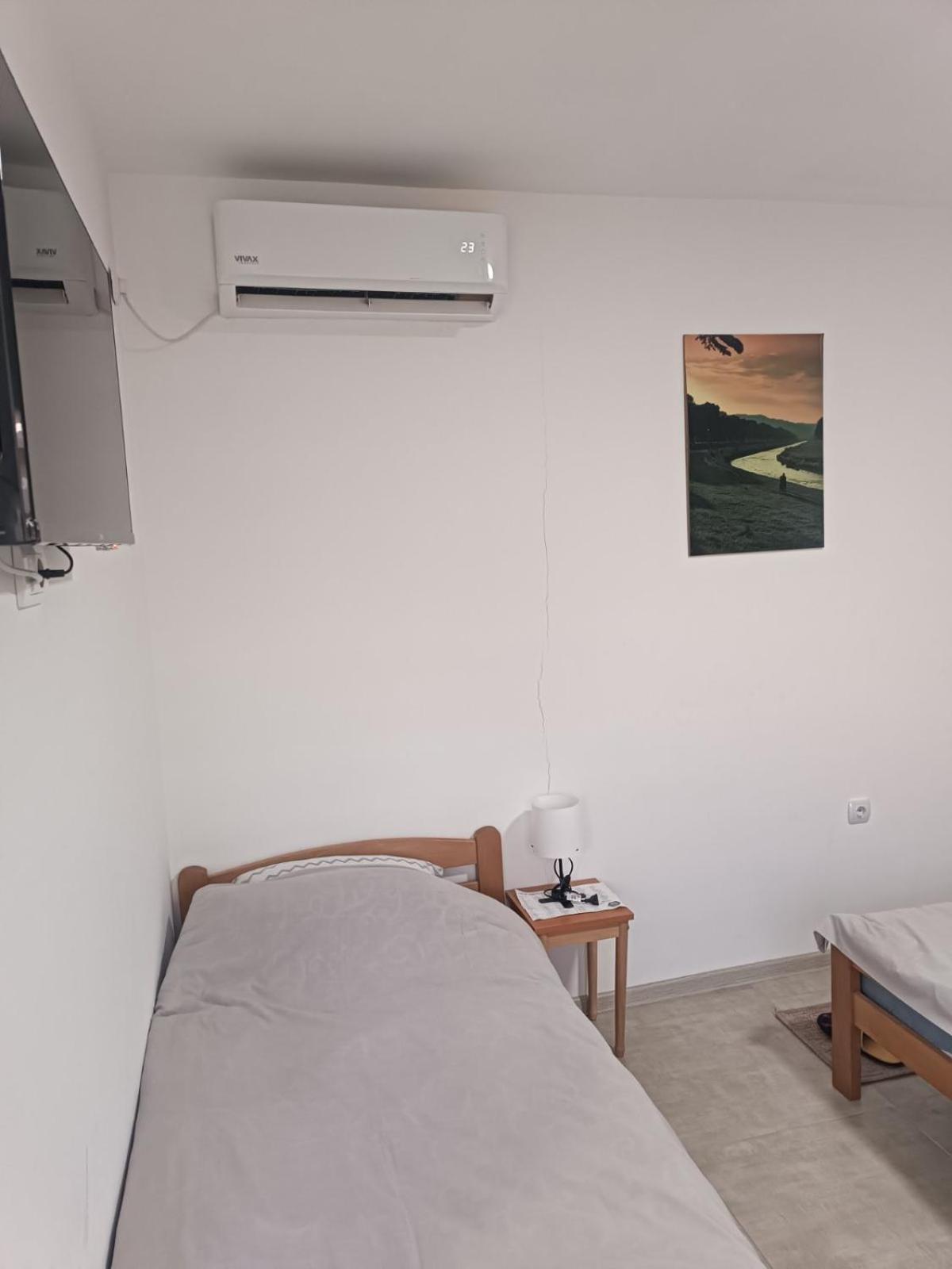 Adamovic Apartment Pirot Ngoại thất bức ảnh
