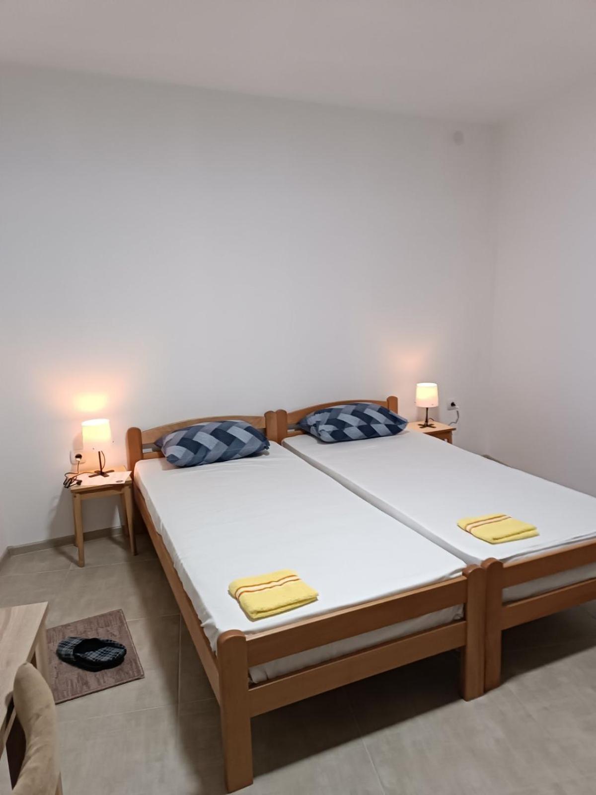 Adamovic Apartment Pirot Ngoại thất bức ảnh